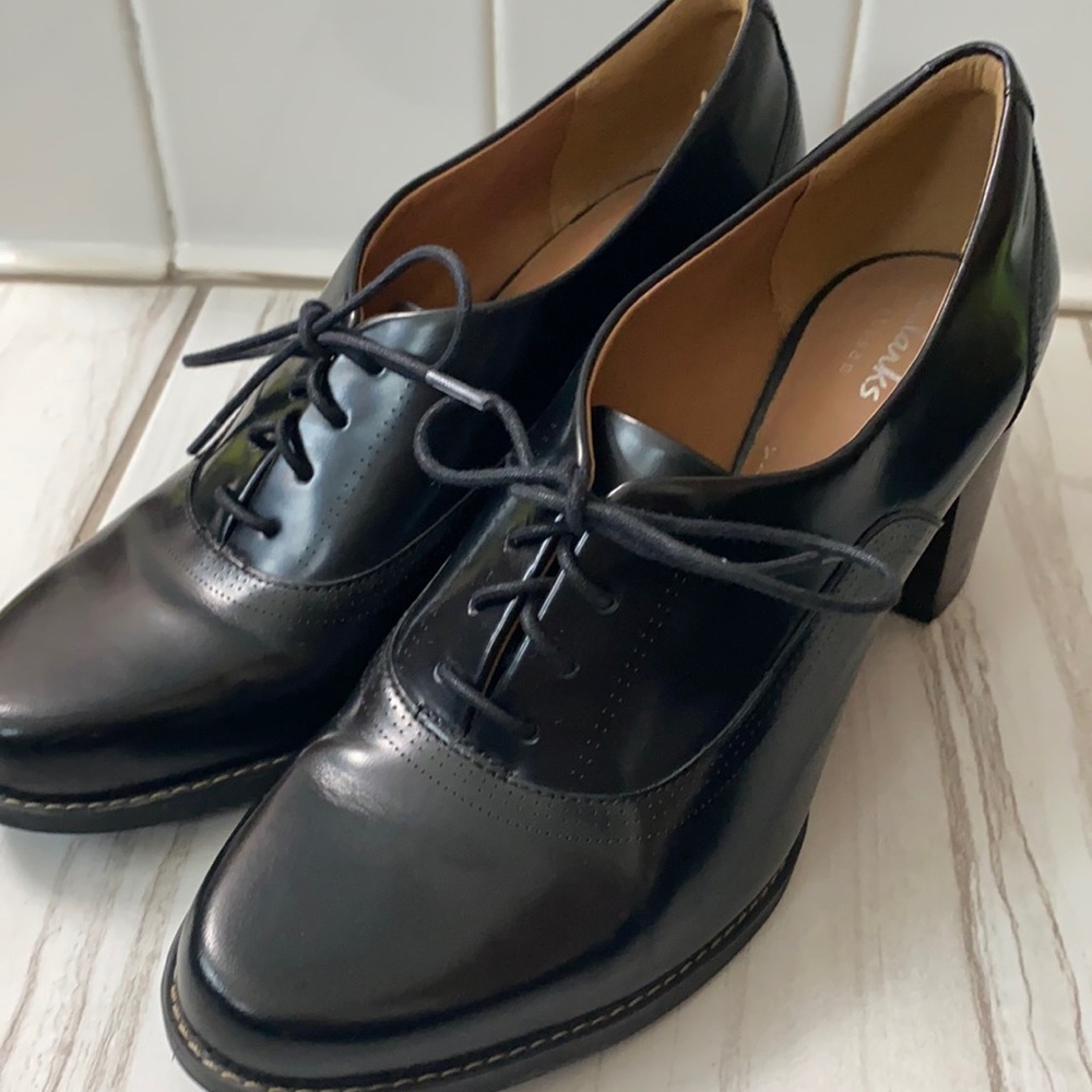 Clarks Artisan